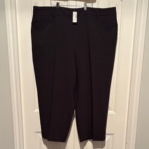 Penningtons Black  Women's Pants length is 26”